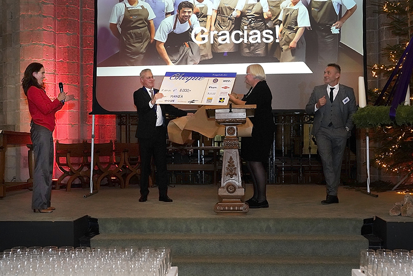 03 Rotary Hulst cheque uitpakken 20181215 WEB