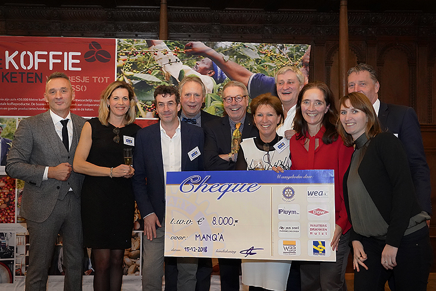 04 Rotary Hulst groepsfoto met cheque 20181215 WEB